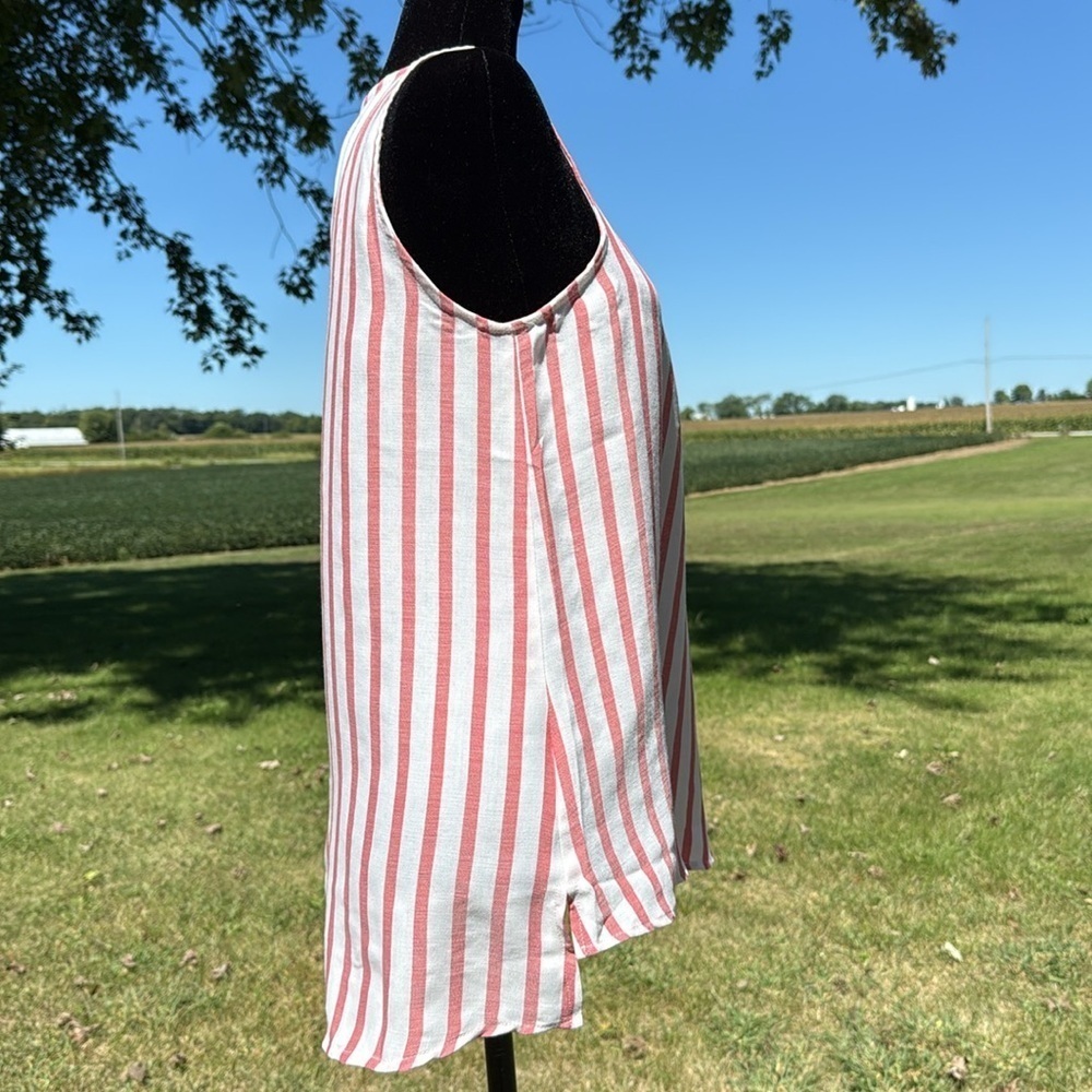 Entro Striped Sleeveless High Low Red White Blouse Rayon Blend Women’s S - Picture 3 of 7